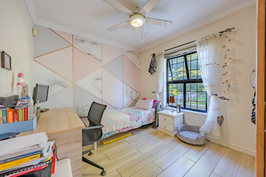 4 Bedroom Property for Sale in Royal Ascot Western Cape